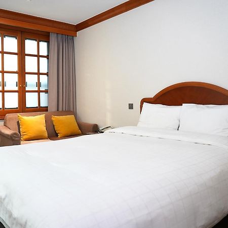סיאול Karak Tourist Hotel מראה חיצוני תמונה