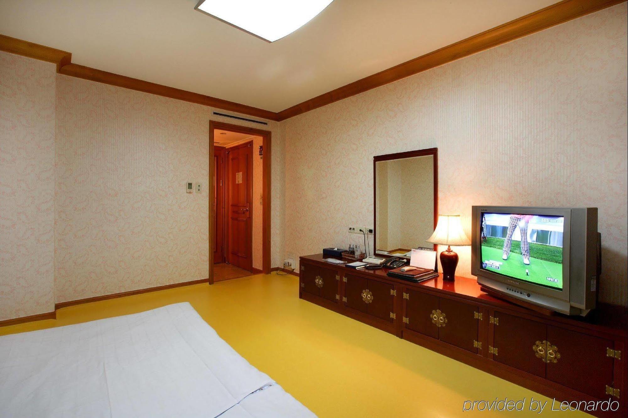 סיאול Karak Tourist Hotel מראה חיצוני תמונה