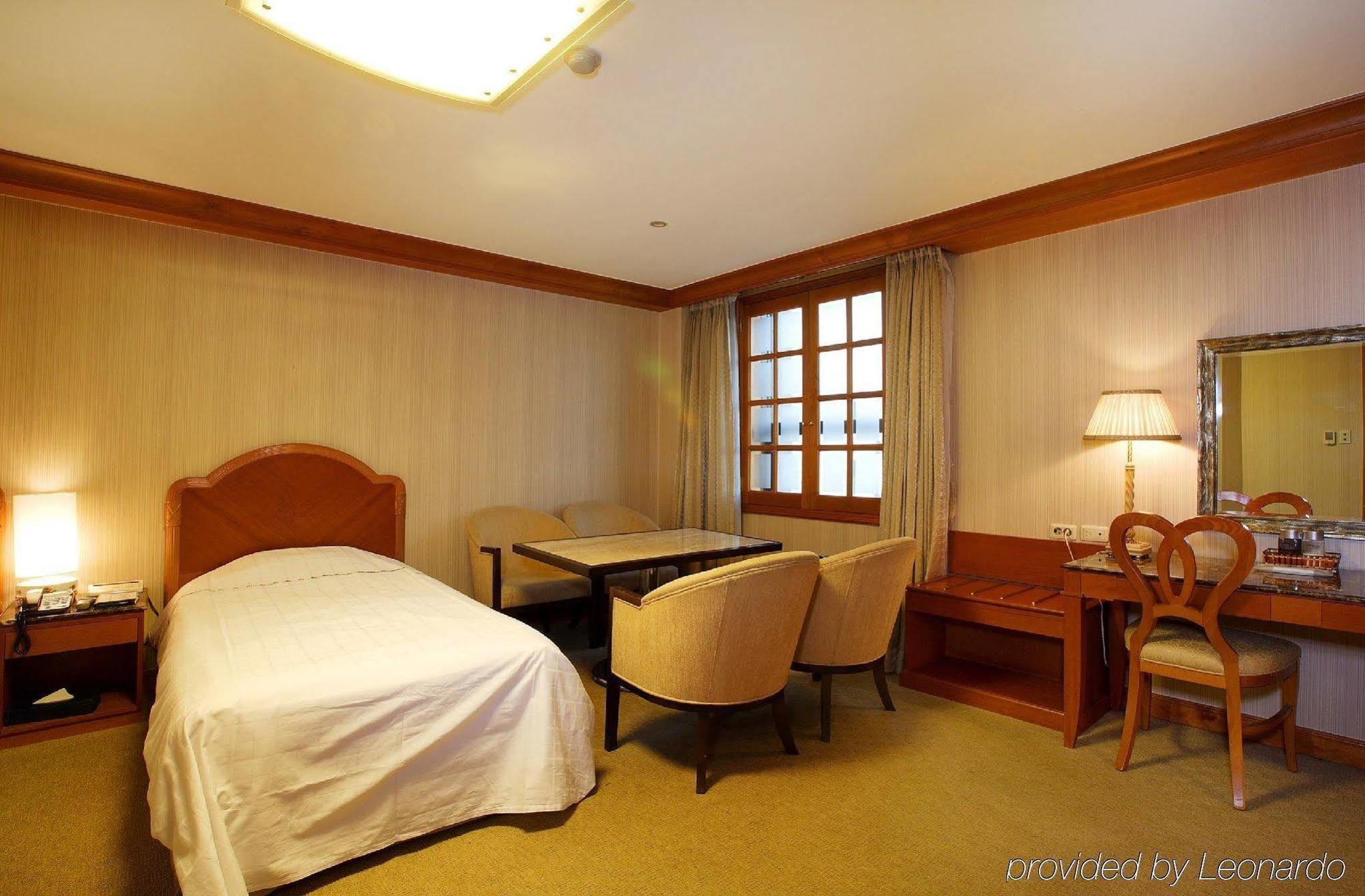 סיאול Karak Tourist Hotel מראה חיצוני תמונה